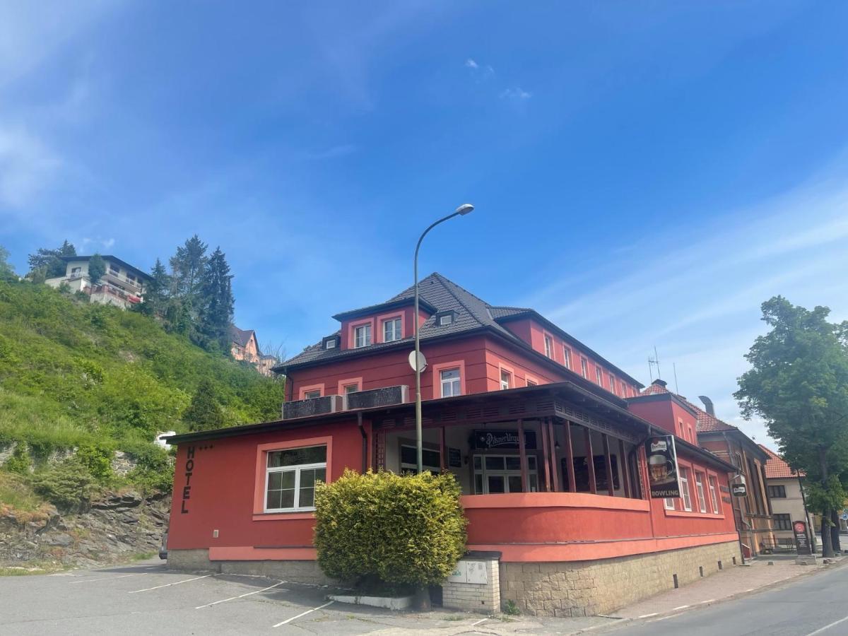 Hotel V Pivovare 3*
