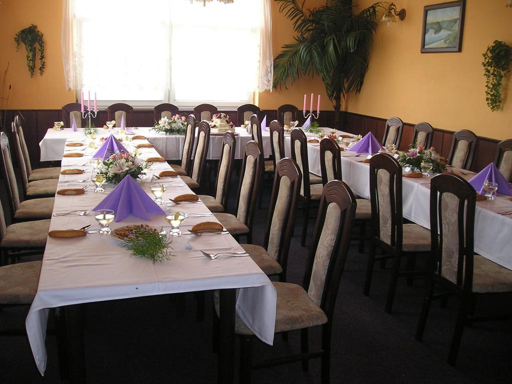 Hotel V Pivovare 3*
